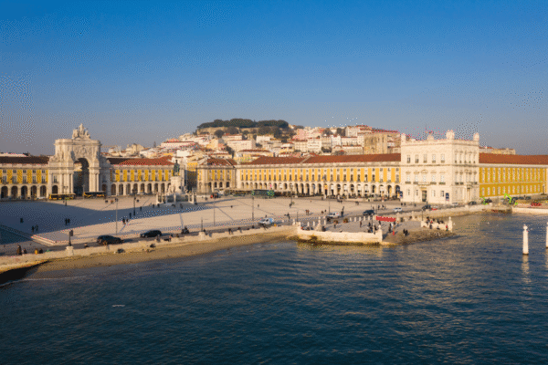 Portugal lidera o desvio na despesa líquida entre os mais endividados