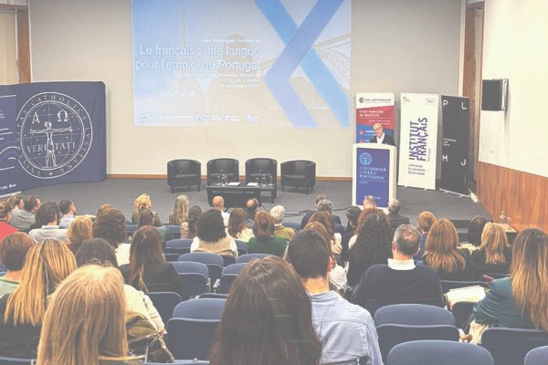 "Falar Francês: Um Diferencial para Conseguir Emprego em Portugal"