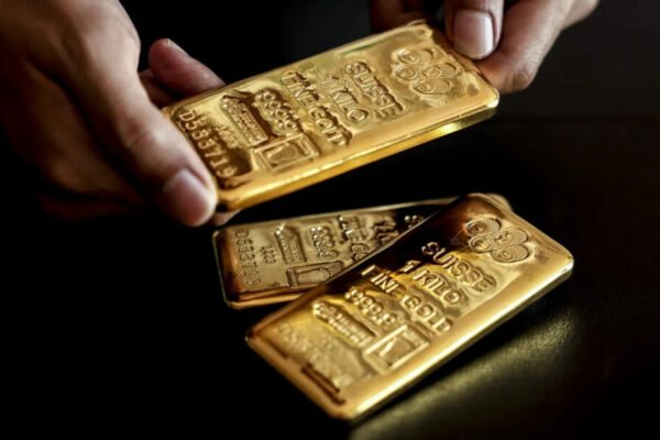 Ouro em alta, mas mercados reduzem perdas