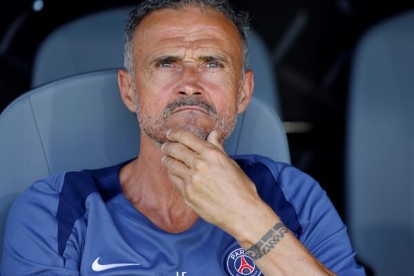 Luis Enrique alerta para a segunda