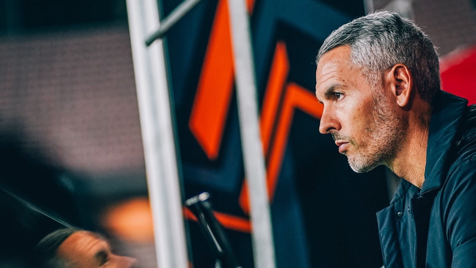 "Carlos Vicens Revela Mensagem de Inspiração: 'Ao Intervalo Disse que Era uma Oportunidade Única'"