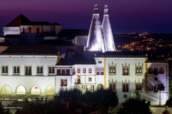 Ajude a reflorestar a Serra de Sintra: Visite o Palácio de Sintra à Noite