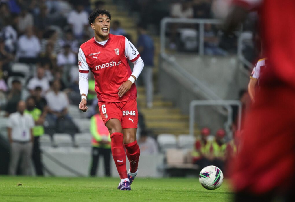 "Meu Domínio no Jogo Aéreo: Aproveitando Oportunidades"