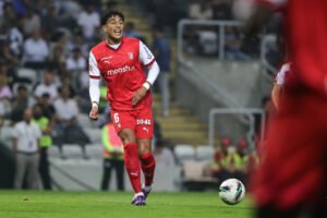 "Meu Domínio no Jogo Aéreo: Aproveitando Oportunidades"