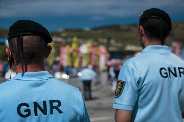 Sintra: Quatro Detidos por Roubo com Arma Branca Perto de Escola
