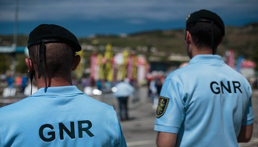 Sintra: Quatro Detidos por Roubo com Arma Branca Perto de Escola