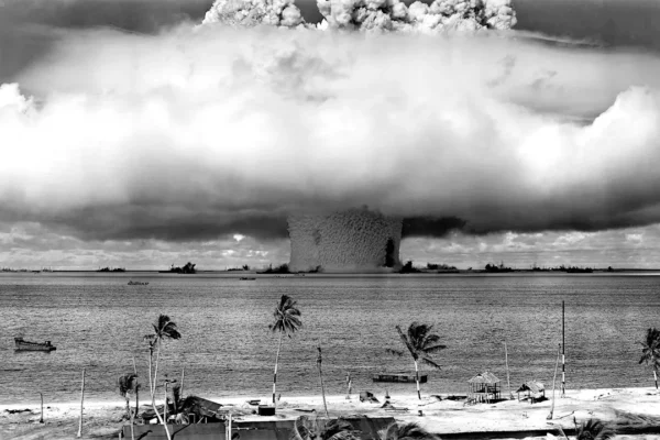 O uso de explosivos nucleares para contornar o Estreito de Ormuz não é uma ideia nova para os EUA