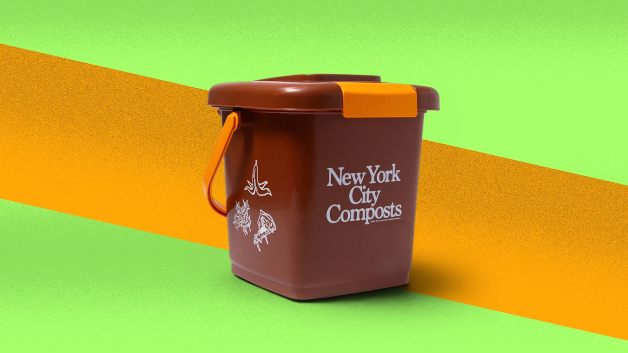A Lixeira Icônica de Compostagem de Nova York Recebe um Visual Moderno para a Garotada