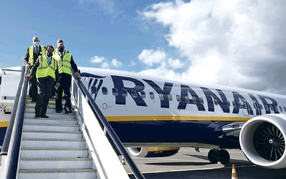 Governo surpreso com declarações da Ryanair sobre taxas aeroportuárias e operação nos Açores