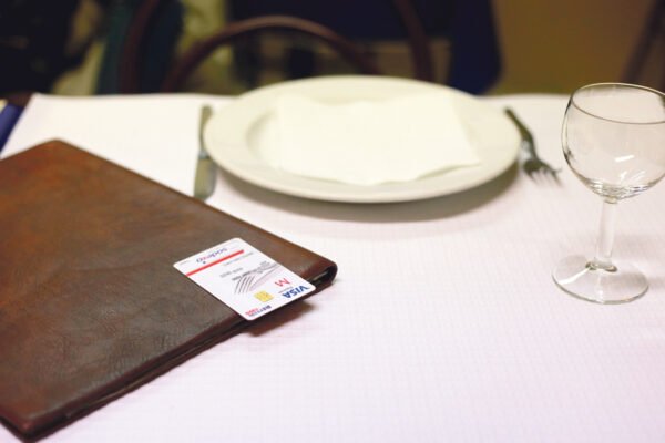 Proposta da Oposição para Aumentar Subsídio de Refeição no Estado em 2026