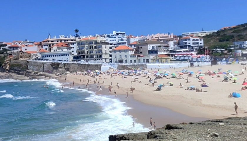 Praias de Sintra com Estacionamento Pago no Verão