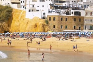 Proibição de natação levantada nas praias de Albufeira