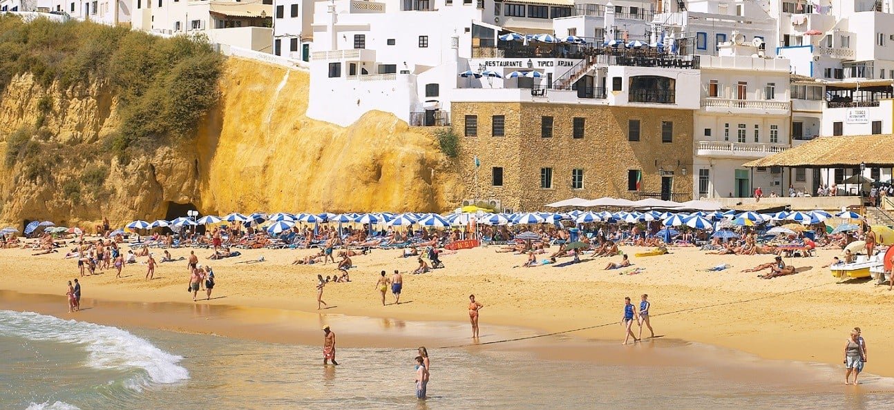 Proibição de natação levantada nas praias de Albufeira