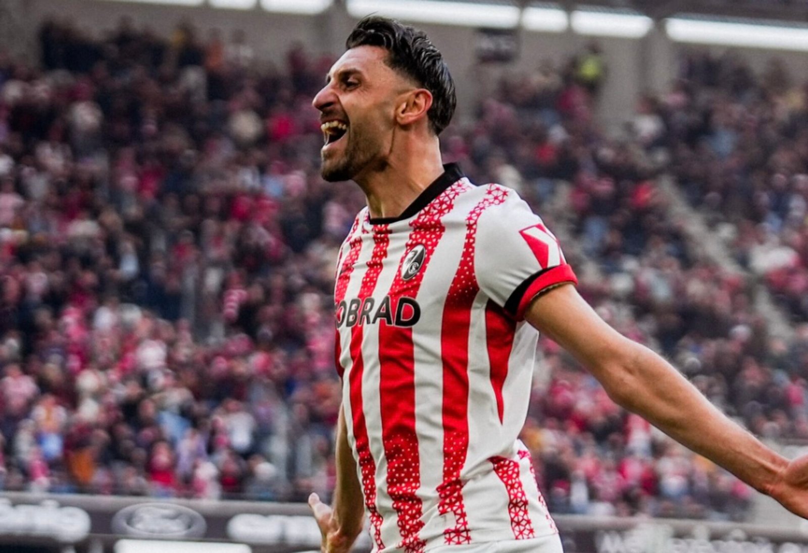 Friburgo empata com gol de contra