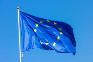 Pacto Europeu é "freno à imigração ilegal"; incentivo a "canais regulares"