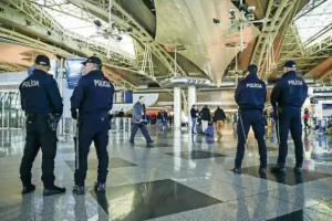 Mais 340 agentes da PSP para reforçar os controles de fronteira nos aeroportos a partir de 4 de julho