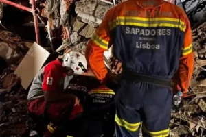 Missão de resgate de Portugal retorna do zero a Venezuela